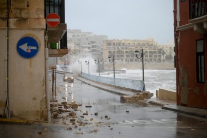 furtuna-harry-provoaca-inundatii-si-pagube-in-mediterana,-afectand-malta,-italia,-franta-si-spania