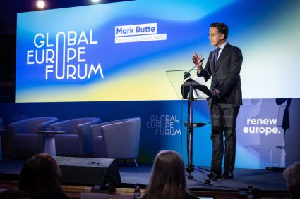 ucraina,-nu-groenlanda,-ar-trebui-sa-fie-prioritatea-principala-a-nato,-spune-rutte:-este-cruciala-pentru-securitatea-noastra-europeana
