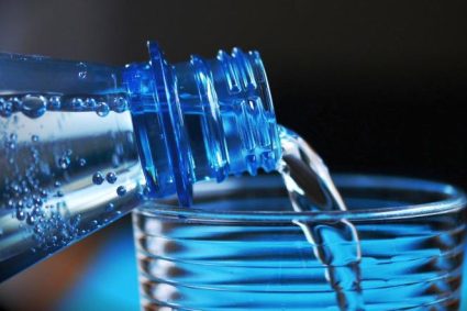apa-de-la-chiuveta,-apa-la-pet,-apa-filtrata.-care-este-alegerea-corecta