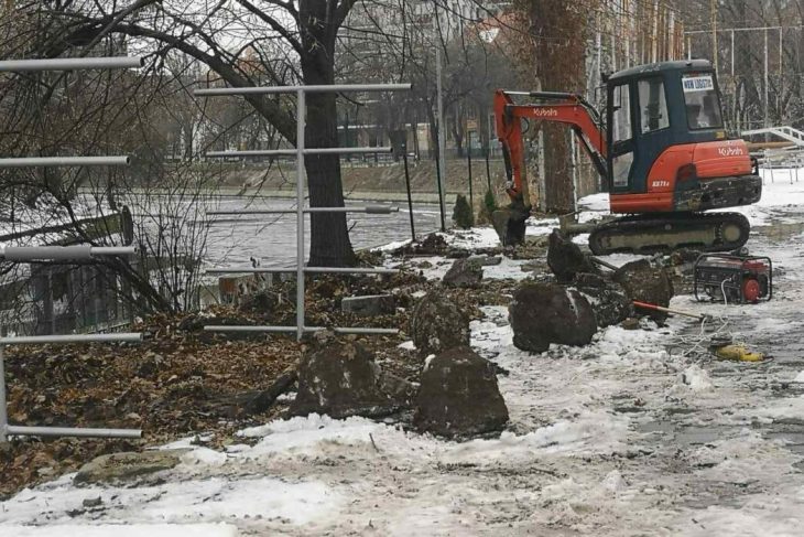 e-din-nou-scandal-cu-demolari-la-o-baza-de-canotaj-din-timisoara!