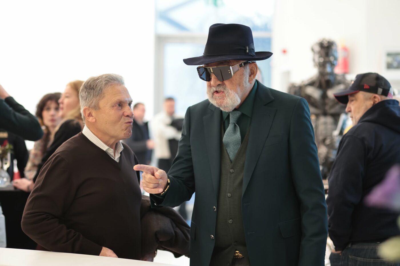 i-au-furat-lui-ion-tiriac-o-masina-uluitoare:-nu-stiu-cine.-eu-nu-am-vandut-o