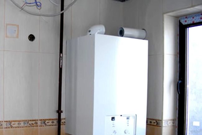 cat-de-fiabile-sunt-centralele-electrice-pentru-incalzirea-locuintelor-si-producerea-apei-calde.-detalii-despre-varianta-de-12-kw