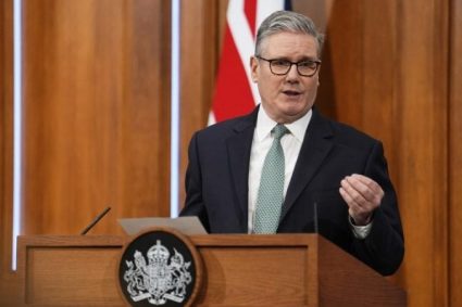 fara-precedent,-premierul-britanic,-keir-starmer,-ii-cere-lui-trump-sa-si-ceara-scuze-public