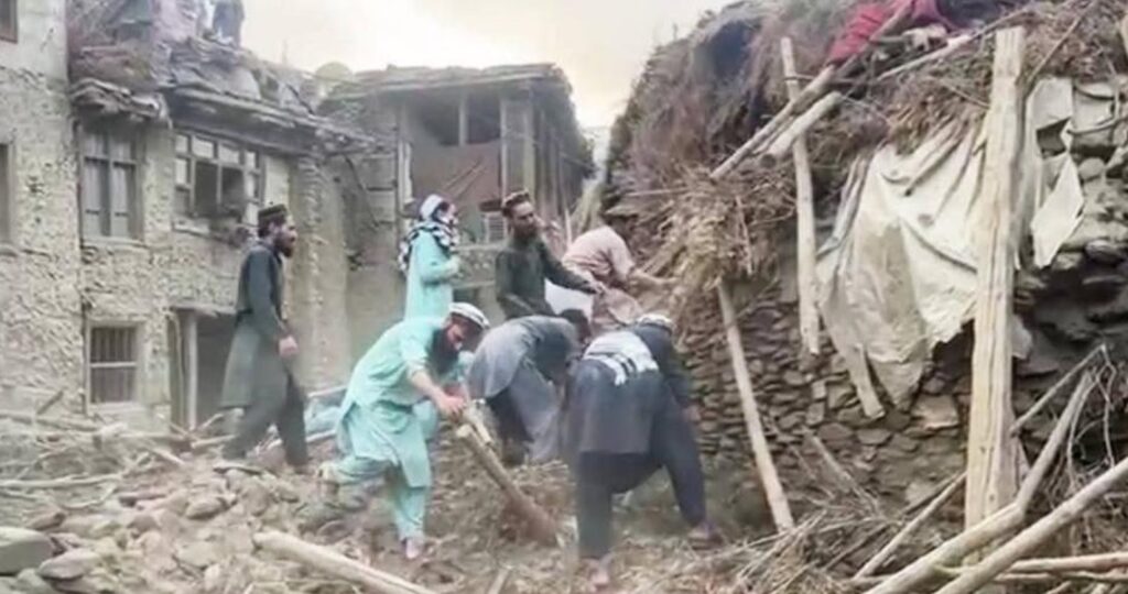 ninsoarea-si-ploile-abundente-au-ucis-61-de-persoane-in-trei-zile-in-afganistan