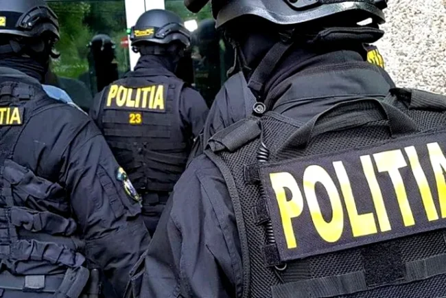 descindere-ca-in-filme-intr-un-apartament-din-capitala.-mascatii-au-intrat-peste-un-barbat-care-isi-rapise-concubina-si-copilul