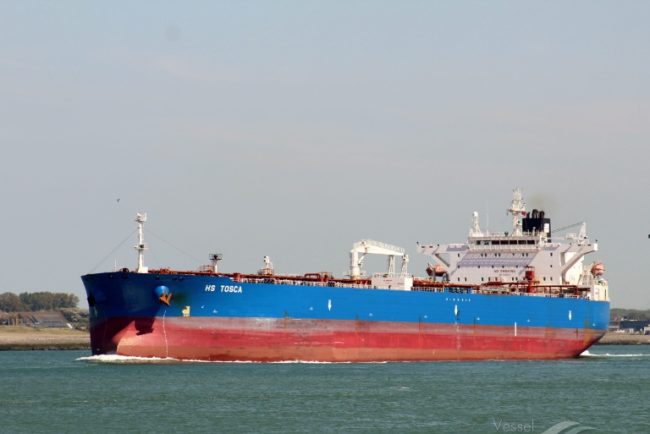 franta-il-retine-pe-capitanul-unui-petrolier-suspectat-ca-opereaza-in-flota-fantoma