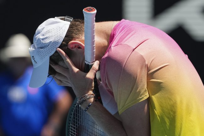 tenismenul-sponsorizat-de-ion-tiriac-a-lasat-romania-pentru-franta,-dar-a-fost-invins-de-un-roman-la-australian-open