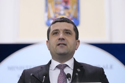 miruta-isi-pune-cenusa-in-cap-in-scandalul-„ceausescu-patriot”.-„admit-ca-puteam-sa-incadrez-si-sa-nuantez-mult-mai-bine”