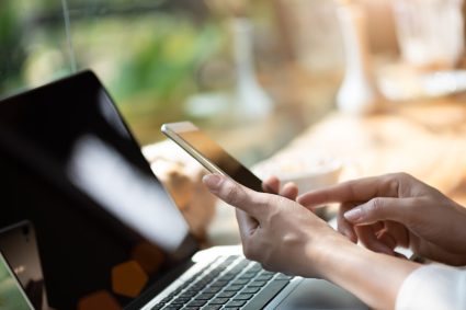 ti-se-supraincalzeste-telefonul-sau-laptopul,-iar-dispozitivul-devine-zgomotos?-ce-trebuie-sa-faci