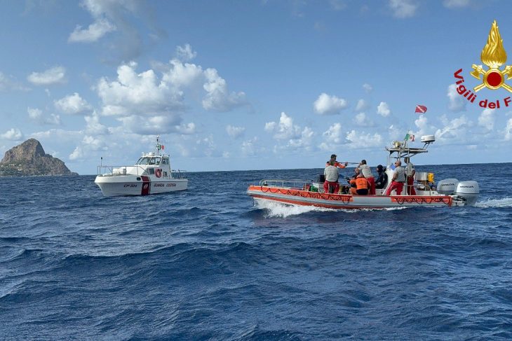 tragedie-in-filipine:-cel-putin-15-morti-si-28-de-disparuti-dupa-naufragiul-unui-feribot
