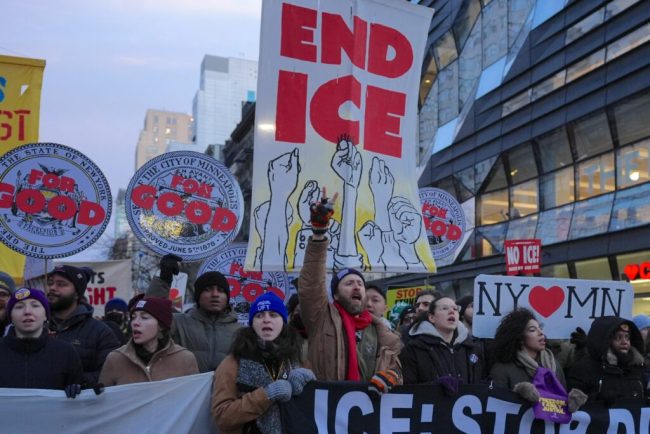 un-republican-se-retrage-din-cursa-pentru-functia-de-guvernator-al-statului-minnesota,-criticand-actiunile-ice