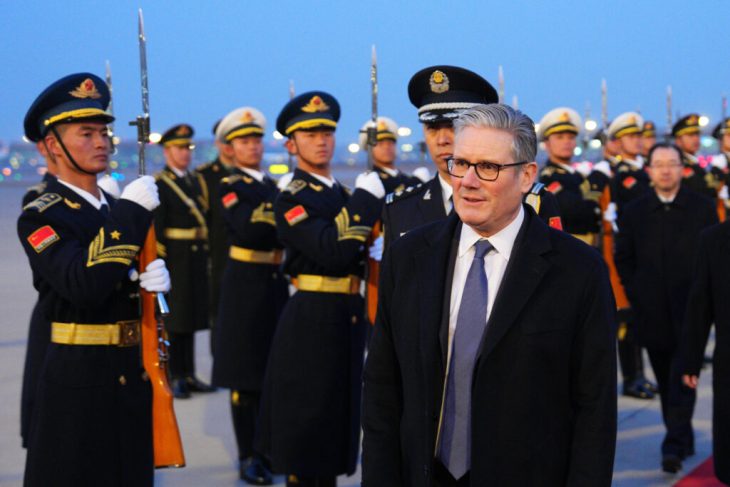 starmer-se-intalneste-cu-xi-jinping-la-beijing,-in-timp-ce-marea-britanie-incearca-sa-relanseze-relatiile-cu-china