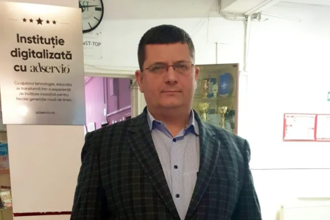 incepe-procesul-directorului-unui-colegiu-de-elita-din-iasi-acuzat-ca-lua-bani-de-la-parinti-ca-sa-accepte-transferul-de-elevi-adusi-de-la-licee-slabe