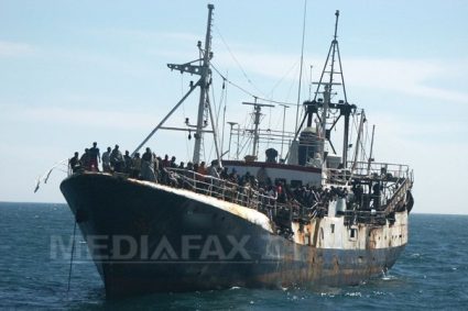 reactii-furioase-in-europa-dupa-ce-spania-a-legalizat-prin-decret-500.000-de-migranti-ilegali-/-acestia-vor-obtine-drept-de-libera-circulatie-in-spatiul-schengen