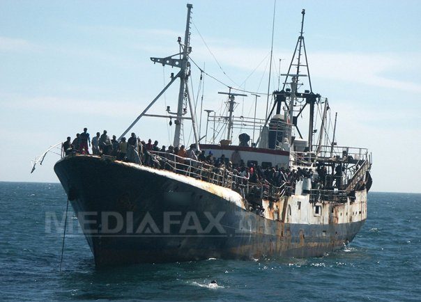 reactii-furioase-in-europa-dupa-ce-spania-a-legalizat-prin-decret-500.000-de-migranti-ilegali-/-acestia-vor-obtine-drept-de-libera-circulatie-in-spatiul-schengen