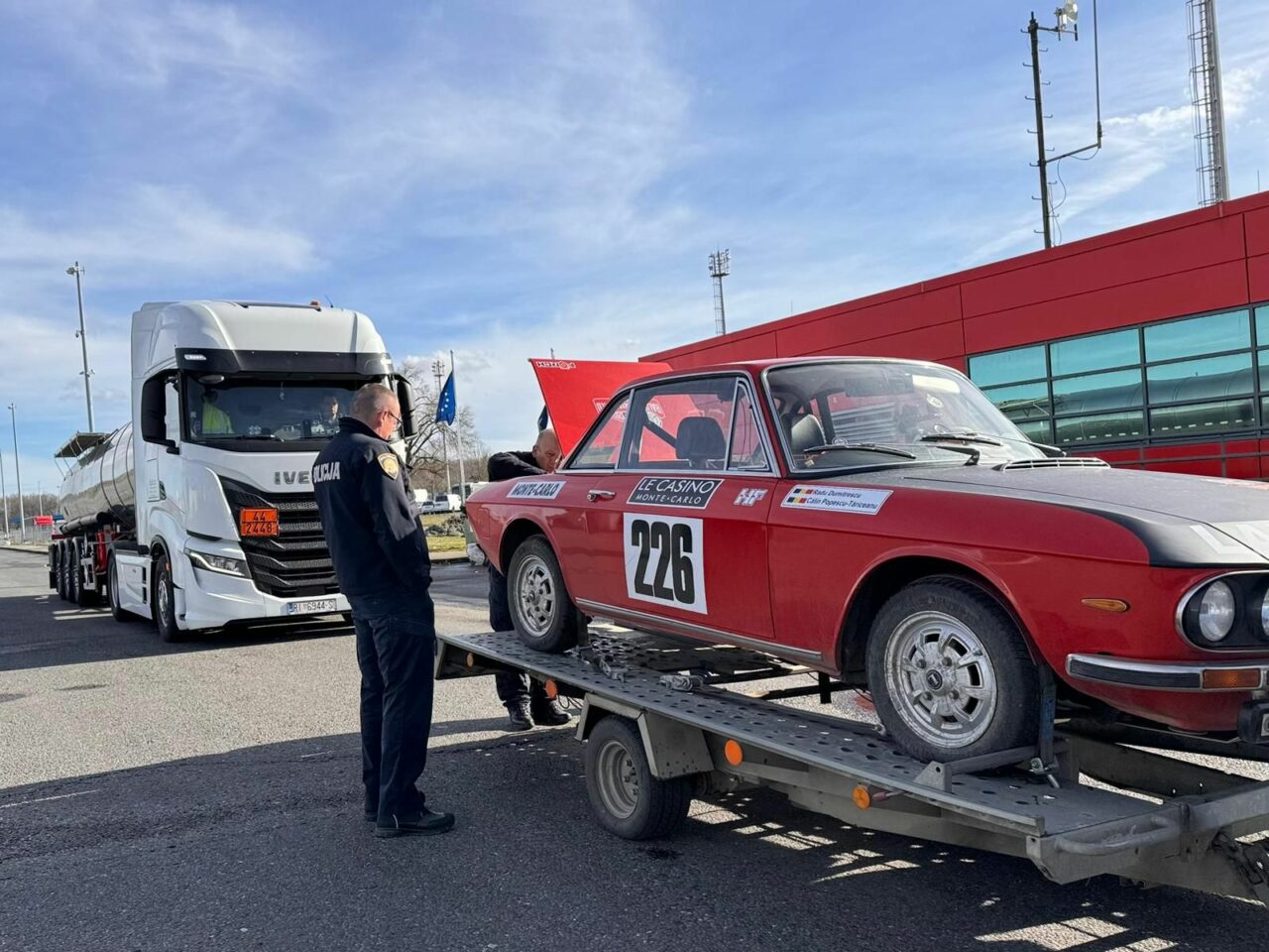 echipa-romaniei-a-ajuns-aproape-de-zagreb,-in-drumul-sau-spre-rallye-monte-carlo-historique-2026.-traseul-nu-a-fost-lipsit-de-peripetii