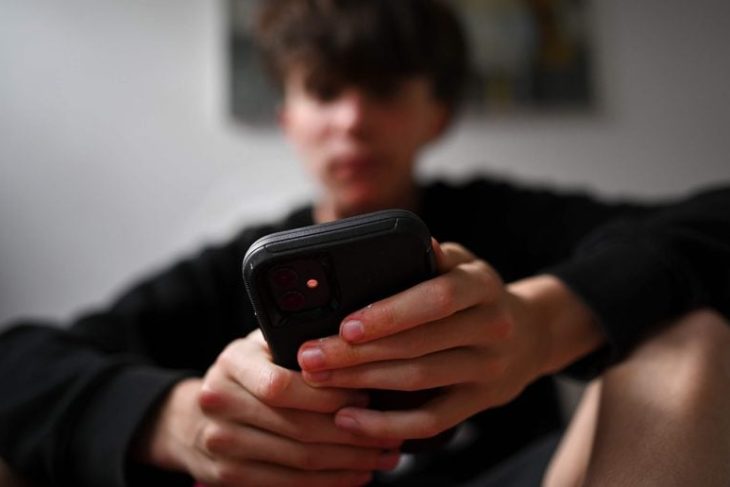 ce-s-a-intamplat-in-tara-care-a-interzis-tiktok,-facebook-si-alte-retele-sociale-sub-16-ani.-copiii-revin-rapid,-pe-ascuns
