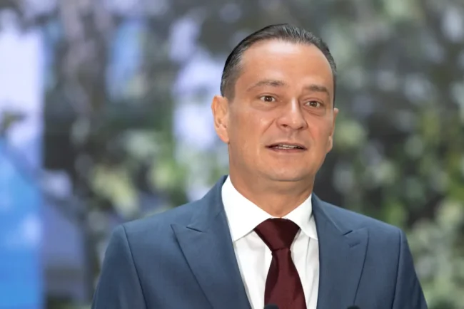 baluta-propune:-bucurestenii-fara-apa-calda-si-caldura-sa-nu-mai-plateasca-facturile:-oamenilor-le-a-ajuns-cutitul-la-os