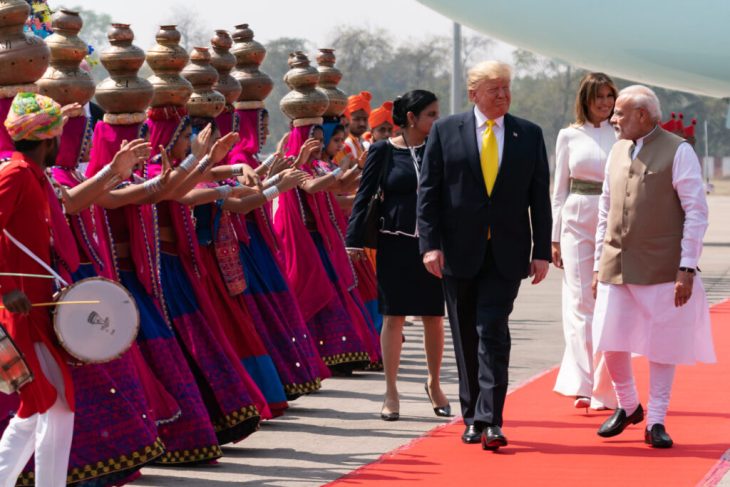 intelegerea-ce-ar-putea-sa-arunce-economia-rusiei-in-aer.-trump-si-modi-au-batut-palma