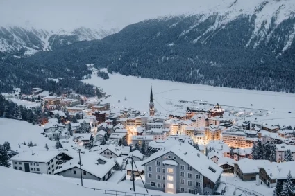 romanca-socata-de-preturile-din-stmoritz.-cat-a-dat-pe-o-felie-de-pizza