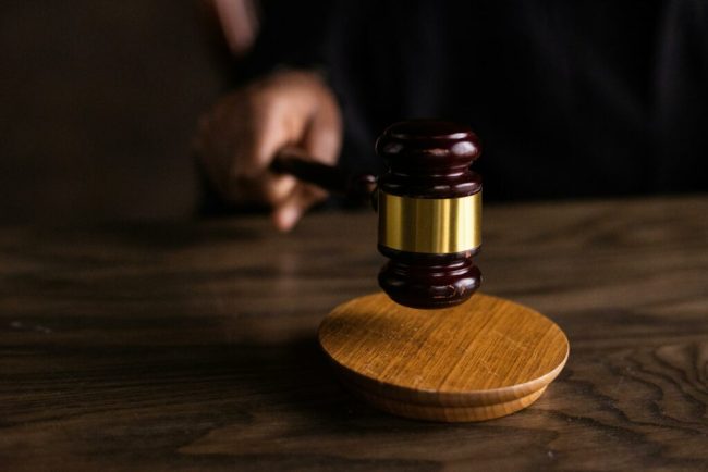 avocatul-poporului-ataca-la-ccr-prevederea-privind-neplata-primei-zile-a-concediului-meidcal