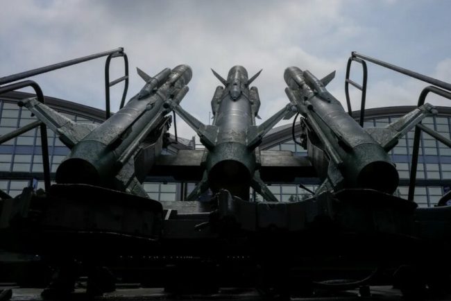 rutte:-nato-grabeste-livrarea-rachetelor-de-aparare-antiaeriana-catre-ucraina