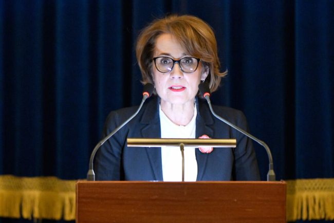 o-senatoare-pnl-cere-ca-neplata-primei-zile-de-concediu-medical-sa-nu-fie-aplicata-pacientilor-cronici.-amendament-depus
