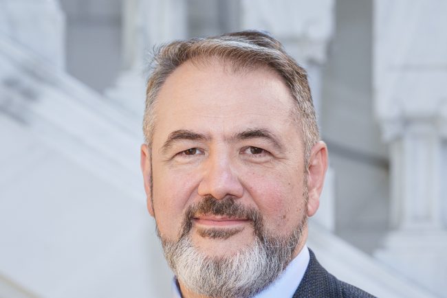 consilier-prezidential-despre-interzicerea-retelelor-sociale-pentru-copii:-sa-mergem-pe-partea-de-preventie.-sa-le-dam-filtrul-necesar-pentru-a-naviga-cu-discernamant
