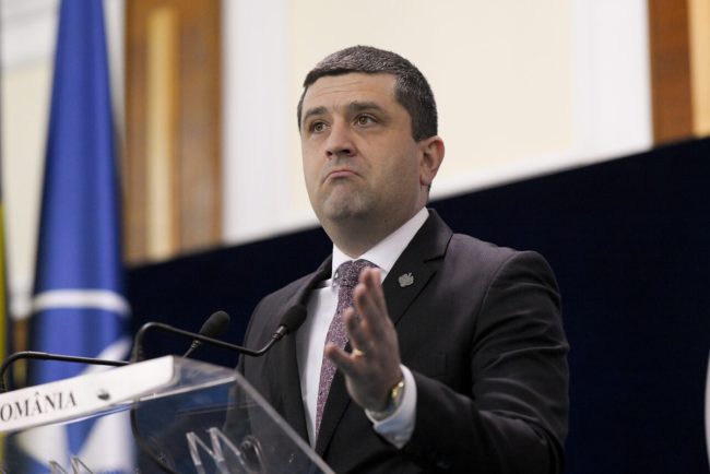 miruta-se-victimizeaza-dupa-ce-aur-a-depus-motiune-impotriva-lui.-„o-declaratie-tehnica-corecta-despre-groenlanda,-scoasa-complet-din-context”