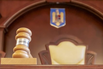 un-judecator-ccr-neaga-existenta-unui-grup-de-rezistenta-in-ccr-si-avertizeaza-asupra-riscurilor-sanctiunilor-politice