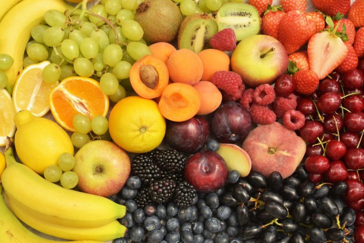cele-patru-fructe-care-sunt-foarte-bune-pentru-sanatate,-daca-sunt-consumate-cu-tot-cu-coaja.-sunt-foarte-gustoase-si-bogate-in-nutrienti