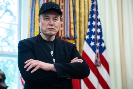 elon-musk-reactioneaza-dupa-publicarea-e-mailurilor-cu-jeffrey-epstein:-mi-am-venit-in-fire