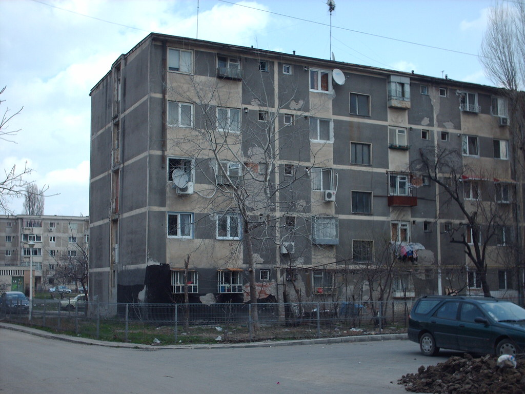 reguli-noi-pentru-proprietarii-de-la-bloc.-cine-poate-primi-o-suma-de-bani