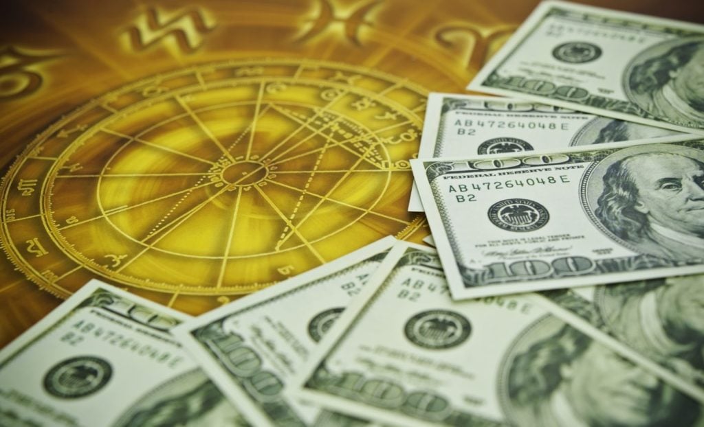 zodiile-care-fac-bani-la-final-de-februarie-2026.-ocaziile-pe-care-nu-trebuie-sa-le-piarda-–-playtech-stiri