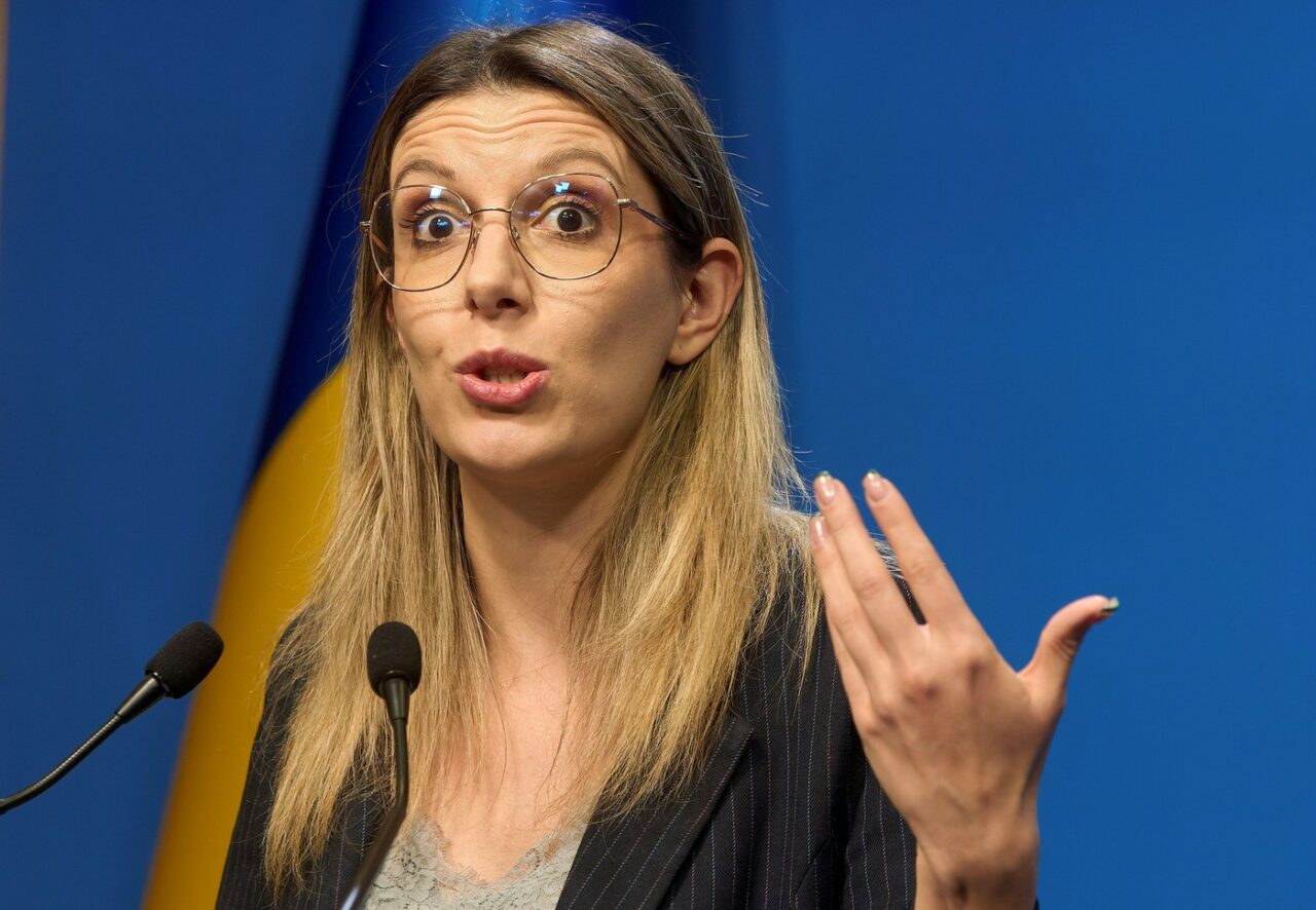 diana-buzoianu-critica-ccr:-blocajul-de-la-curtea-constitutionala-ne-costa-pe-toti-peste-cateva-sute-de-milioane-de-euro