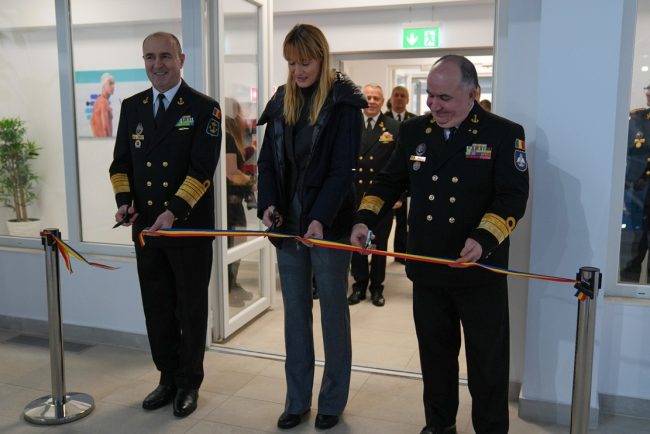 academia-navala-mircea-cel-batran-a-inaugurat-un-bazin-olimpic-si-a-invitat-o-pe-camelia-potec
