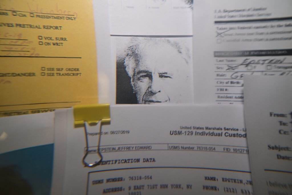 dosarele-epstein:-ancheta-fbi-spune-ca-nu-a-existat-o-retea-de-trafic-sexual-pentru-elite