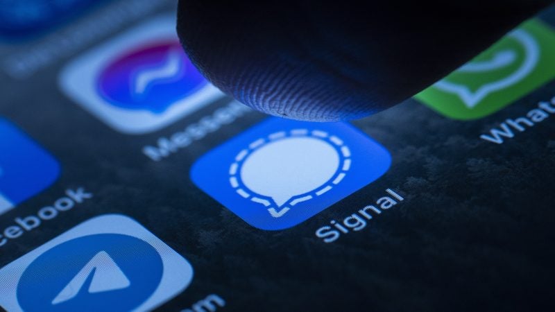 atacuri-de-phishing-pe-signal:-de-ce-sunt-vizate-elitele-si-cum-iti-protejezi-contul-inainte-sa-fie-prea-tarziu