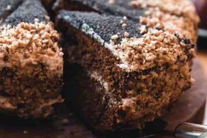 prajitura-tavalita,-un-deliciu.-cum-se-prepara-desertul-cu-cocos-si-ciocolata