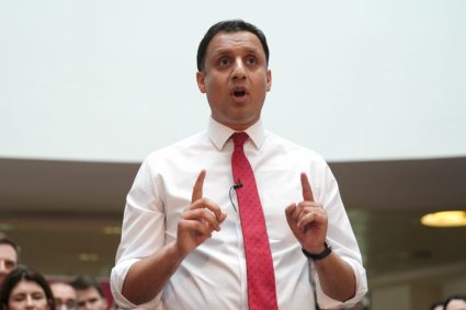 liderul-partidului-laburist-scotian-ii-cere-prim-ministrului-britanic-keir-starmer-sa-demisioneze.-care-este-motivul