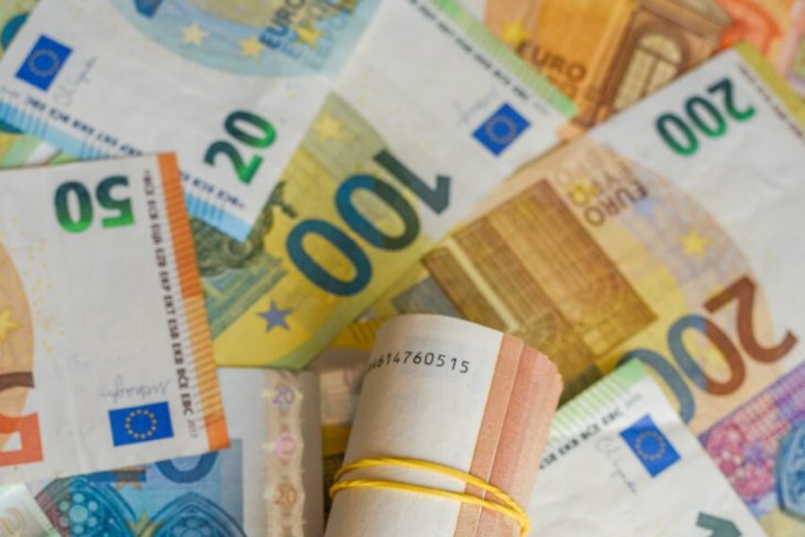 motivul-pentru-care-o-companie-ofera-tututor-angajatilor-sai-prime-de-aproape-15000-de-euro.-este-corect-sa-le-impartasim-cu-totii
