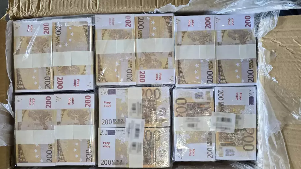 politistii-din-romania-au-confiscat-baxuri-din-china-cu-1,2-miliarde-de-euro-falsi.-la-operatiune-au-participat,-in-total,-autoritatile-din-18-tari