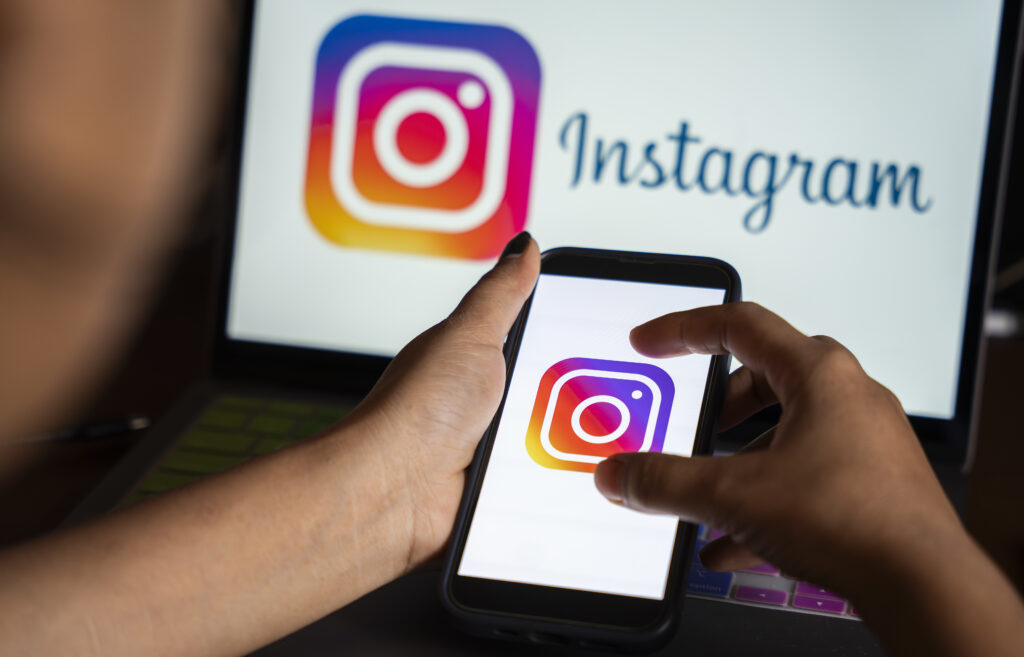 seful-instagram-respinge-ideea-dependentei-de-retelele-sociale