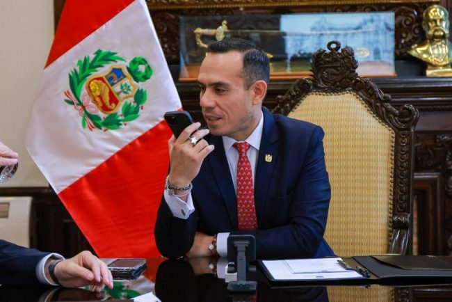 peru-si-a-demis-presedintele-pentru-a-doua-oara-in-ultimele-patru-luni