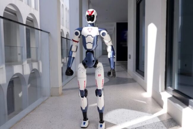 robotul-umanoid-l7-din-china-impresioneaza-cu-un-dans-traditional-si-arata-cat-de-avansata-a-devenit-robotica