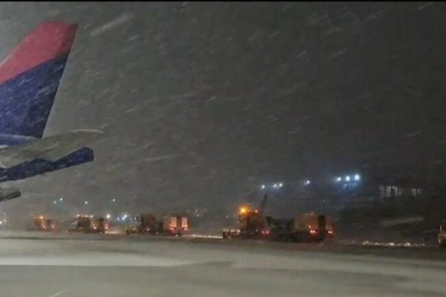 cum-arata-traficul-pe-aeroportul-otopeni-dupa-suspendarea-zborurilor-din-cauza-zapezii