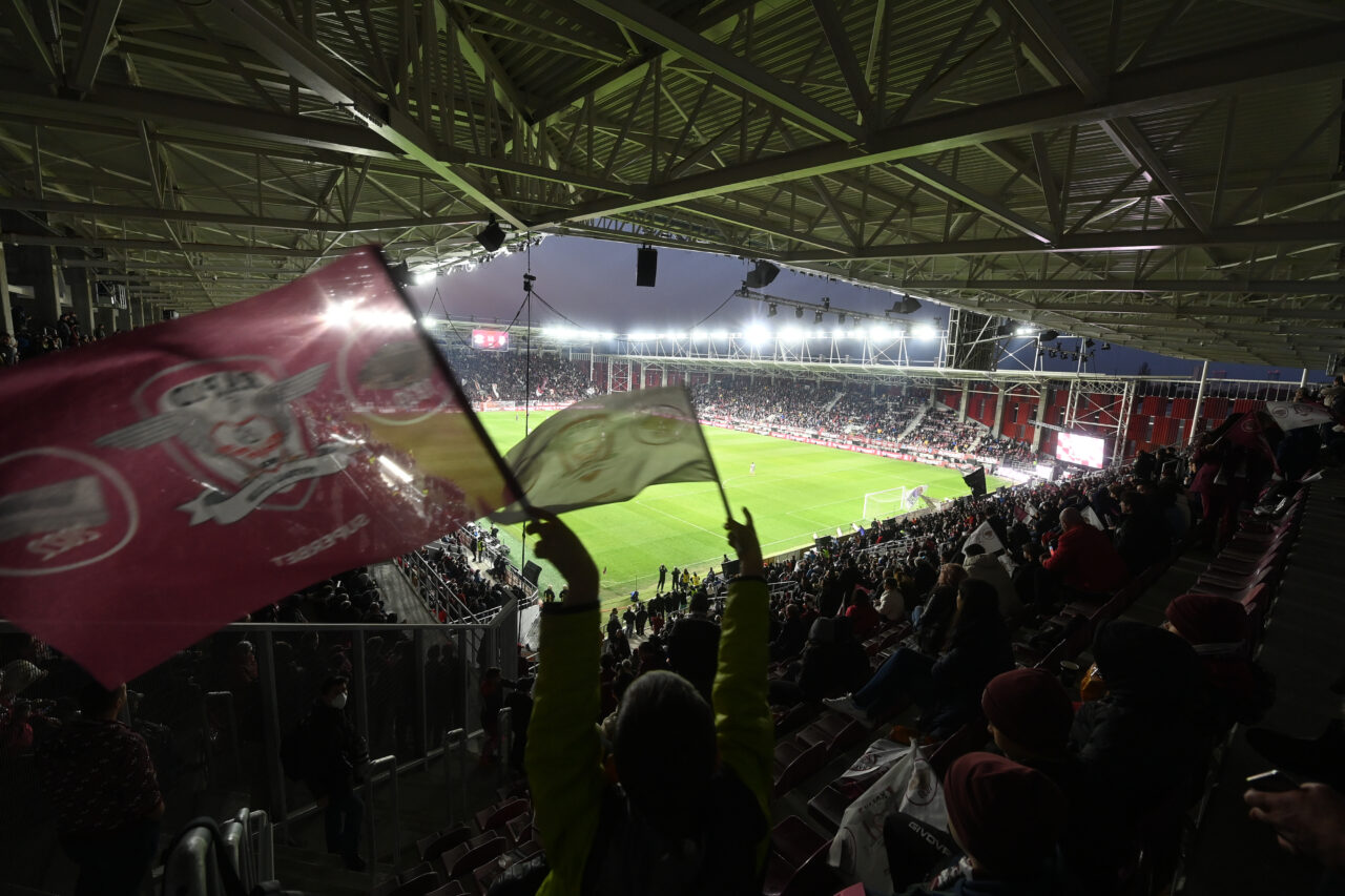 raspunsul-fanilor-rapidisti-la-rezultatele-dezamagitoare-ale-echipei.-cate-bilete-s-au-vandut-pentru-derby-ul-cu-dinamo,-cu-o-zi-inainte-de-meci