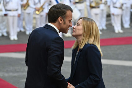 macron-reactie-dura-catre-meloni,-dupa-declaratiile-despre-incidentul-de-la-lyon:-„sa-ramana-fiecare-acasa-si-oile-vor-fi-bine-pazite”