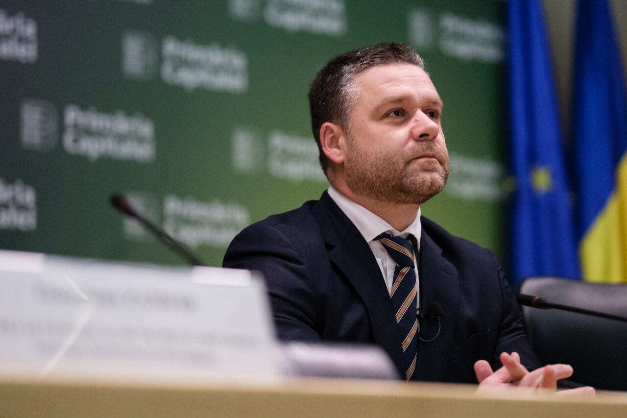 ciprian-ciucu-acuza-politizarea-stb.-s-au-adunat-foarte-multi-angajati-sustinuti-de-unul-sau-de-altul