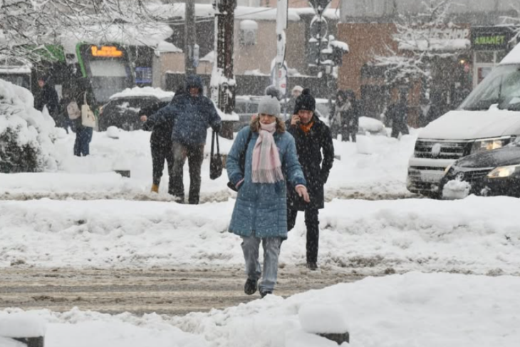 firmele-de-salubrizare,-atentionate-sa-deszapezeasca-corect-trei-sectoare-din-bucuresti:-vor-fi-din-nou-sanctionati